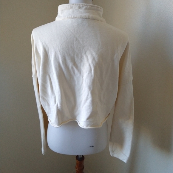 SNDYS Everyday Crop Sweatshirt - Picture 2 of 7